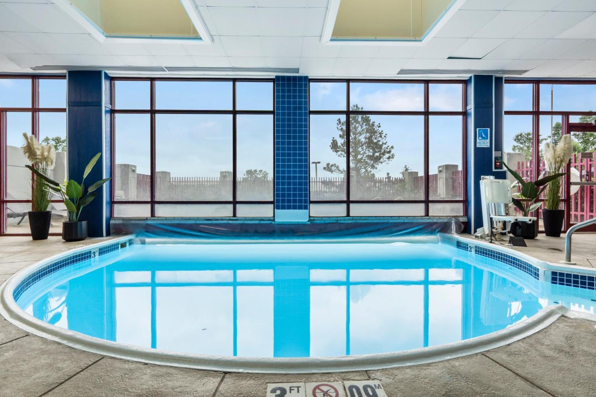 Thousand Hills Resort Hotel Бренсън Екстериор снимка
